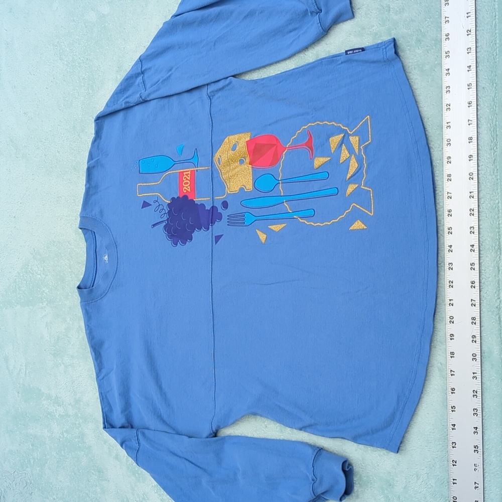 Walt Disney Spirit Jersey Size L Celebrating Epcot International Food Wine 2021